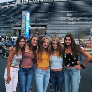 Meet your Posher, Vic